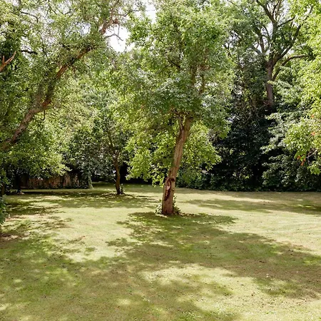 Old Steward's Surrounded By Nature * Maribo